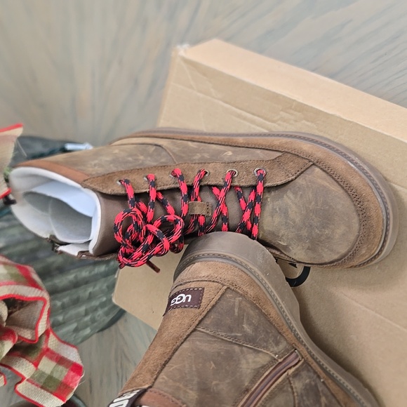 UGG K.Robley Westher Boot - Picture 3 of 9